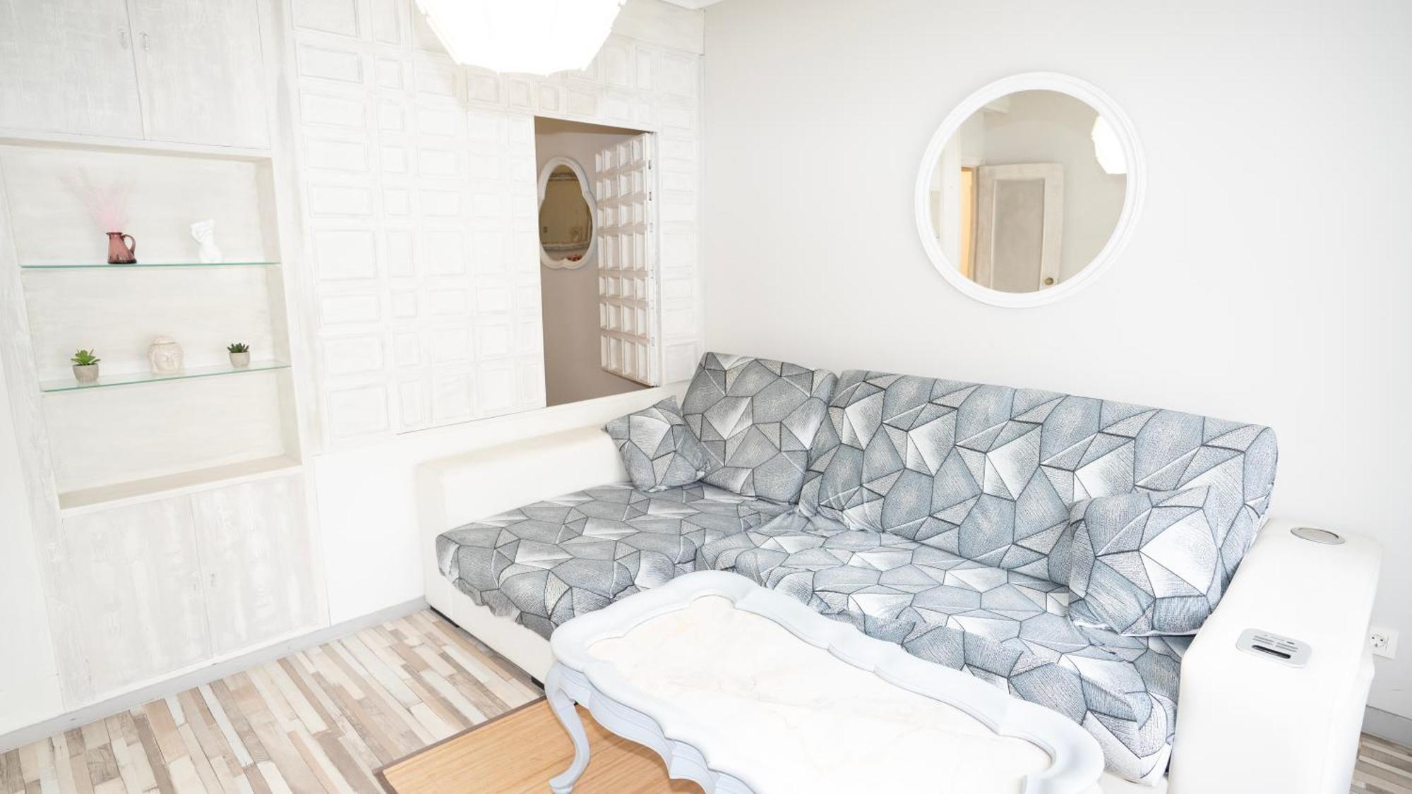 Ezcurdia Apartment *